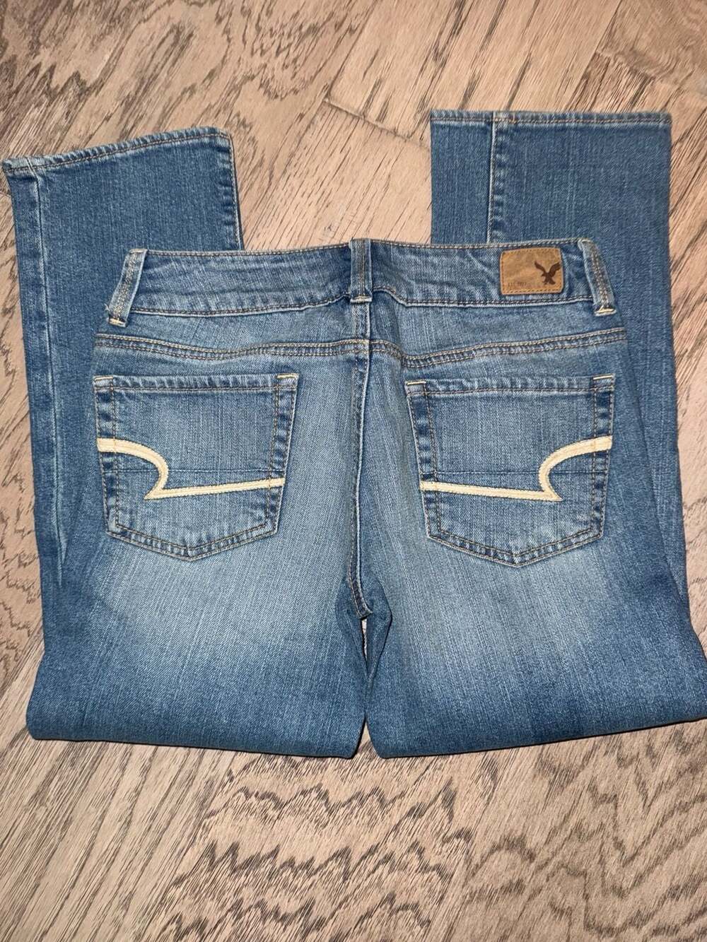 American Eagle Outfitters Artist Crop Stretch Medium Wash Denim Jeans